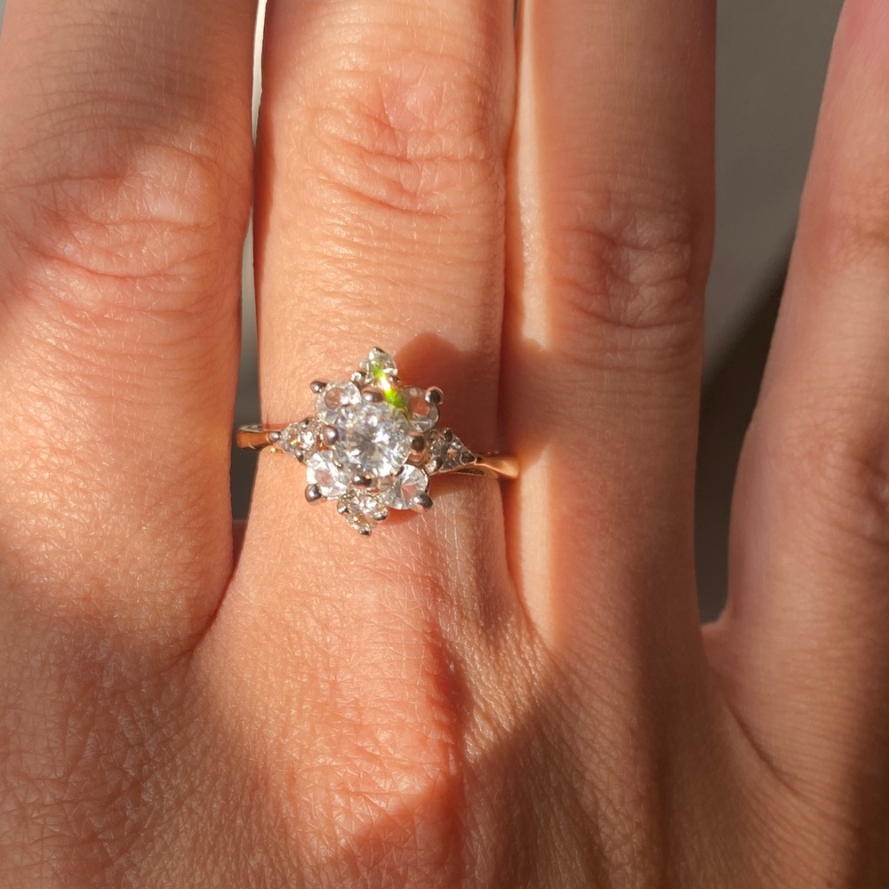 Size 7 Gold and CZ Vintage Ring